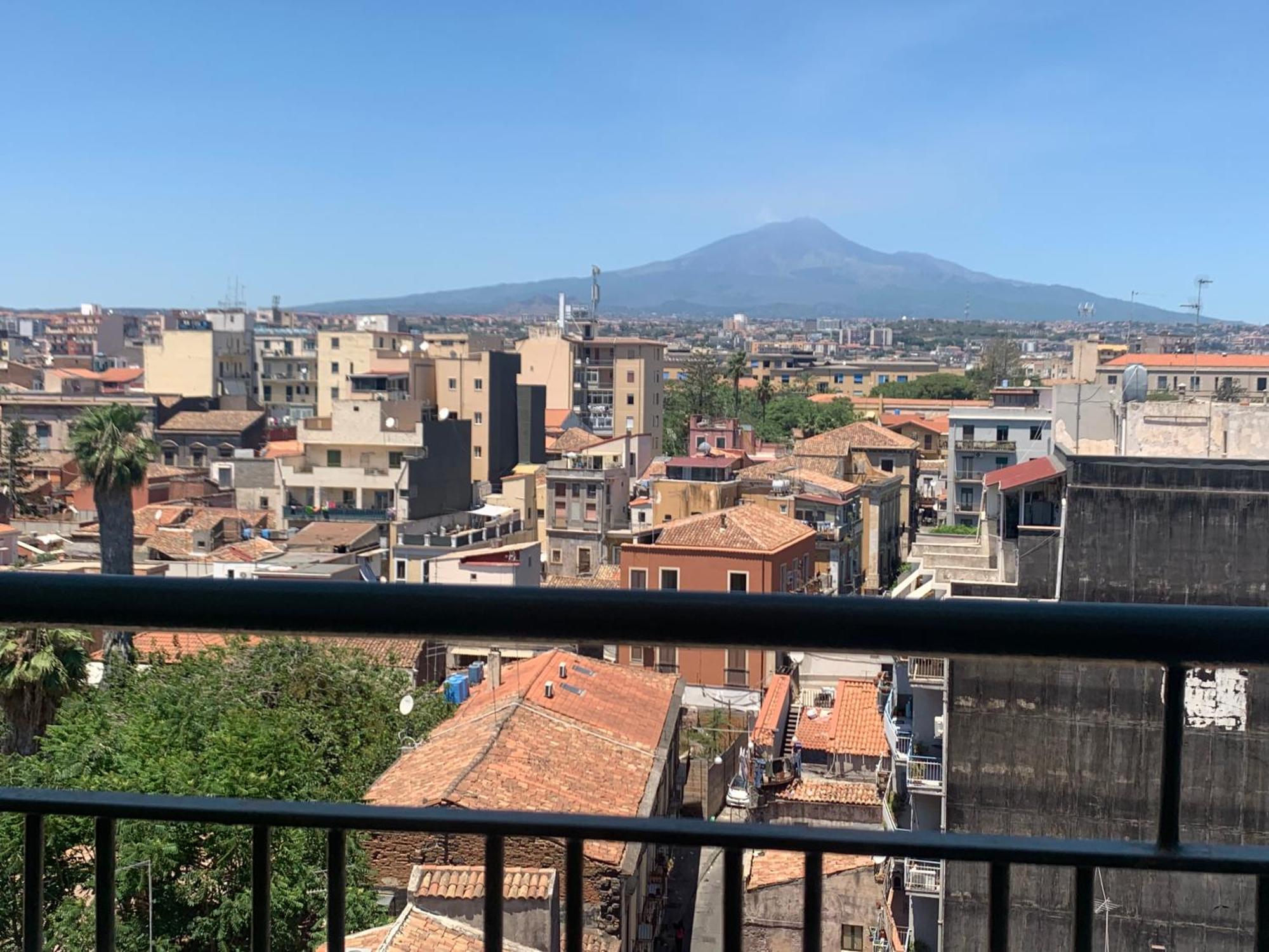 Penthouse Garibaldi Apartment Катания Екстериор снимка