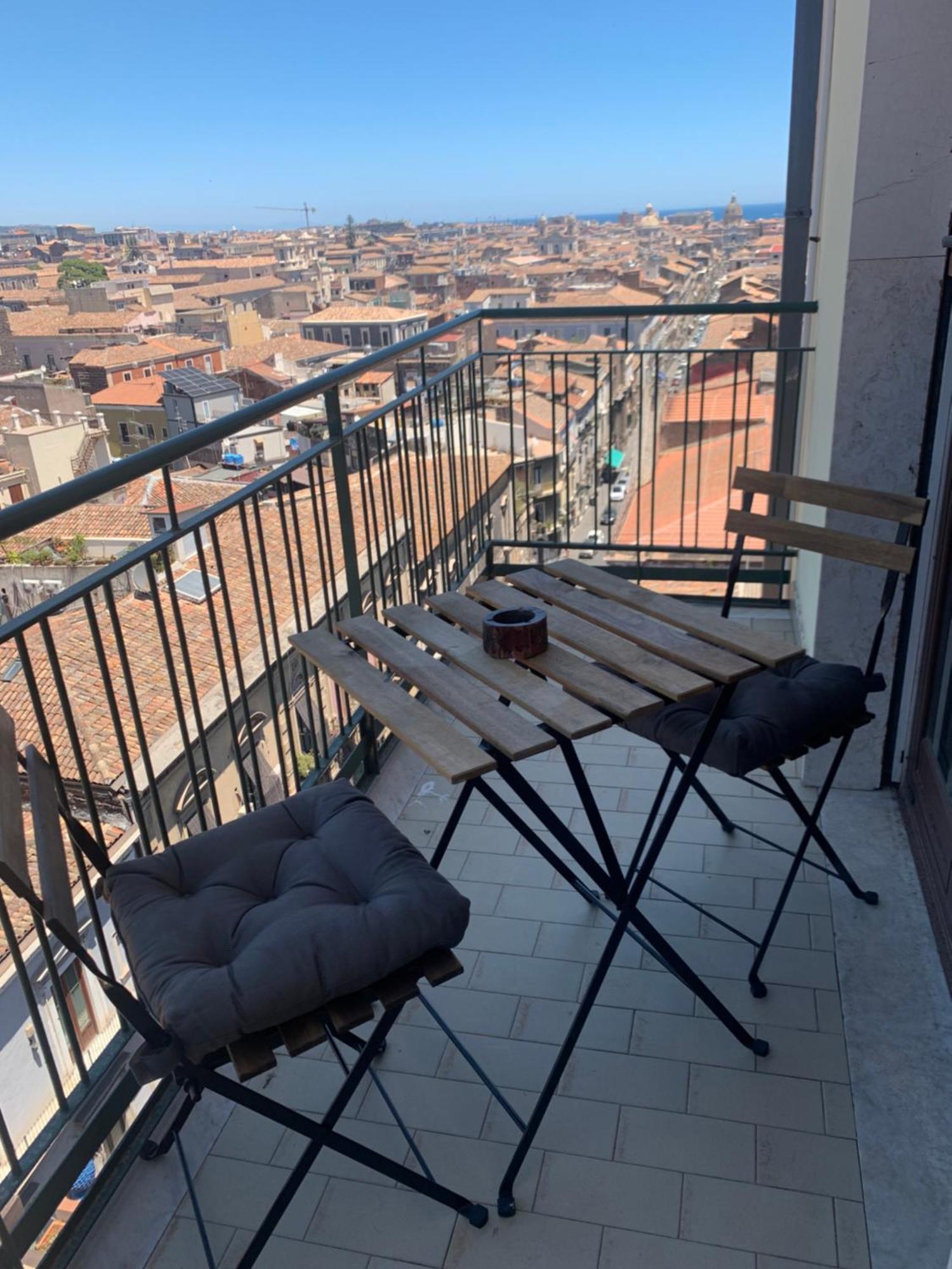 Penthouse Garibaldi Apartment Катания Екстериор снимка
