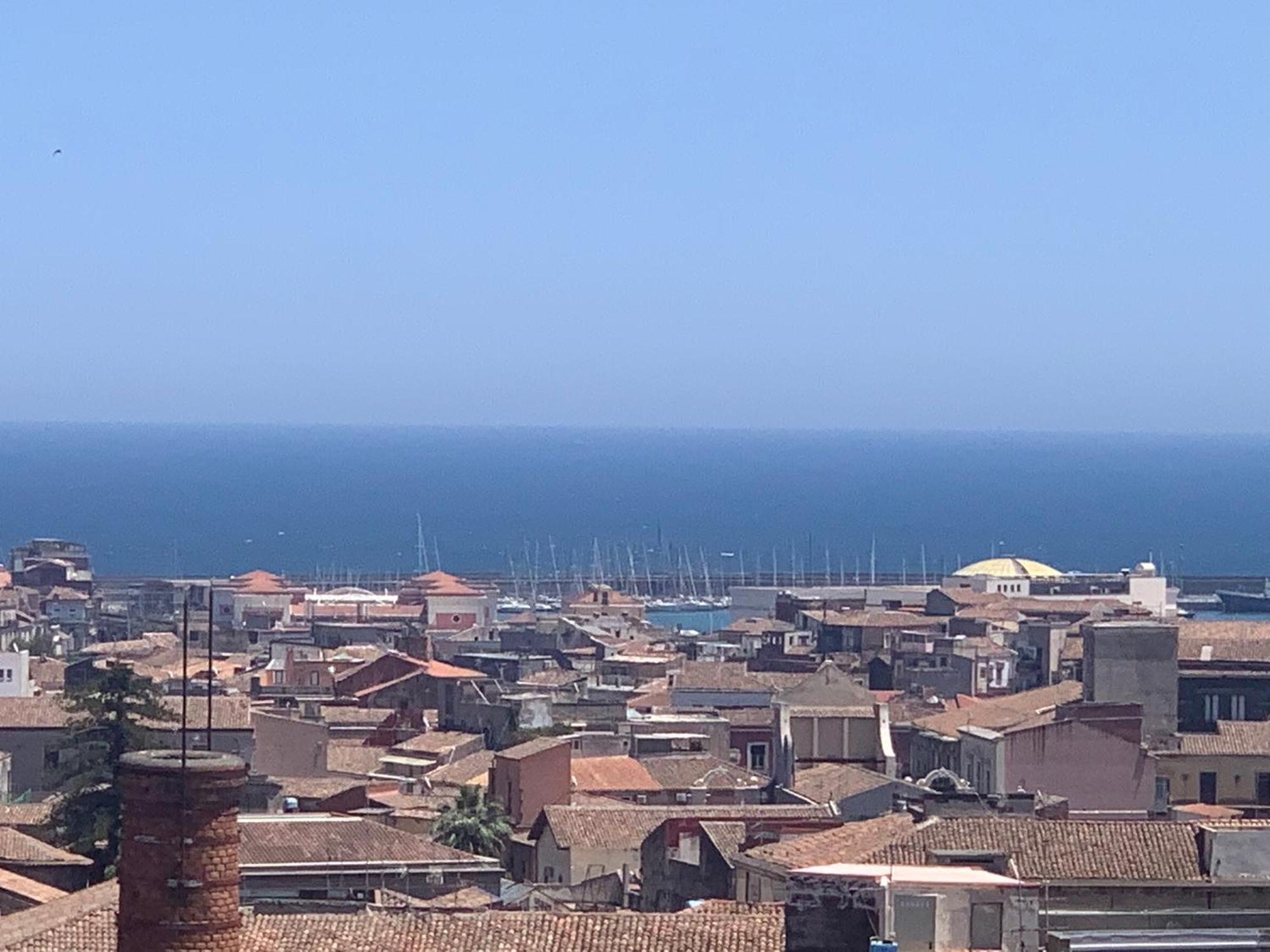 Penthouse Garibaldi Apartment Катания Екстериор снимка